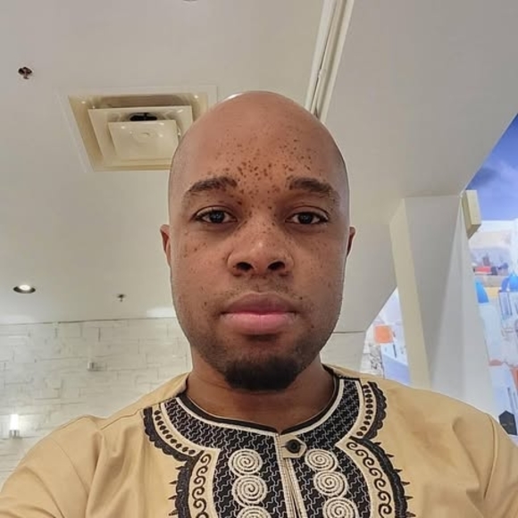 Profile Picture of Jacques Francis (@jacquesfrancis) on Poshmark