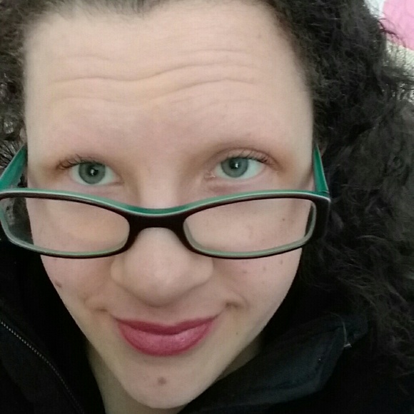 Profile Picture of Erica Reardon (@ladybug8525) on Poshmark