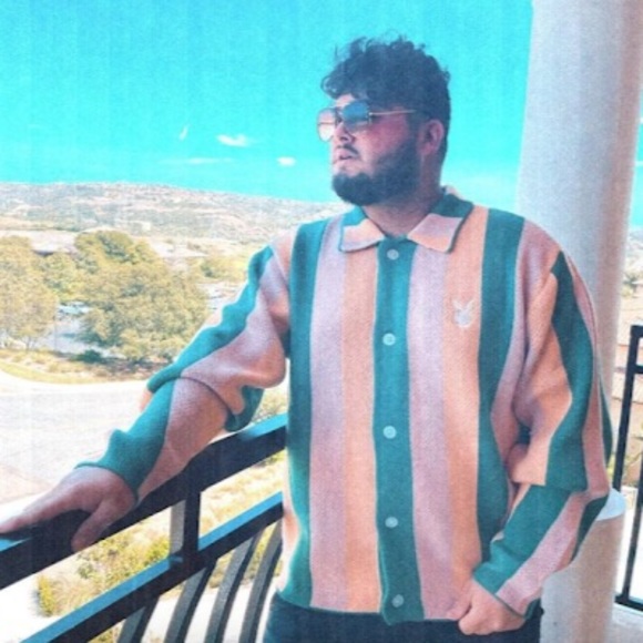 Profile Picture of Donnie Remus (@thehillswa) on Poshmark