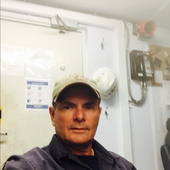 Profile Picture of Jim Shepherd (@toucanjim745) on Poshmark