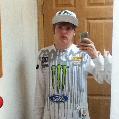 Profile Picture of Derek Lindahl (@LindahlDerek) on Twitter