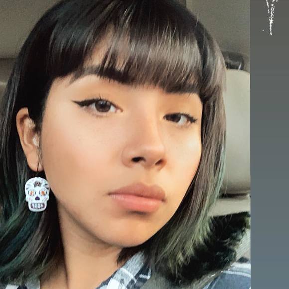 Profile Picture of Rose Monroy (@darthrose_) on Poshmark