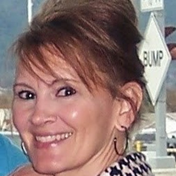 Kim Astell - Poshmark Profile Picture of Kim Astell (@godpossible2day) on Poshmark