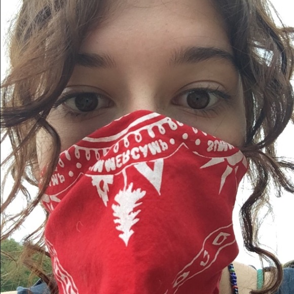 Profile Picture of Allison Fowler (@treebalance98) on Poshmark