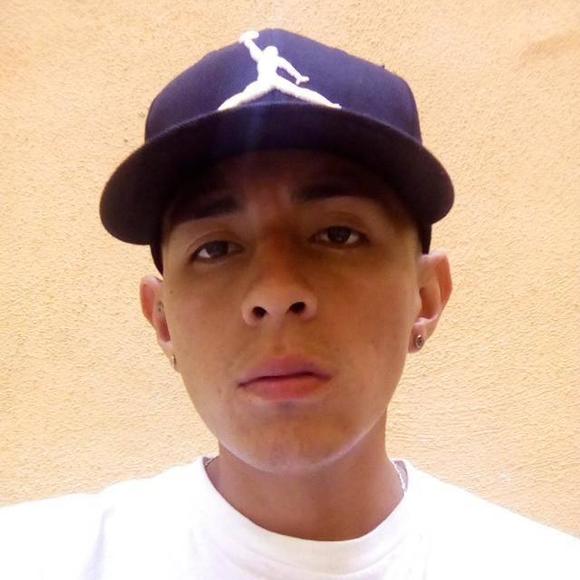 Profile Picture of Jonathan Emmanuel (@anuelcruz) on Poshmark