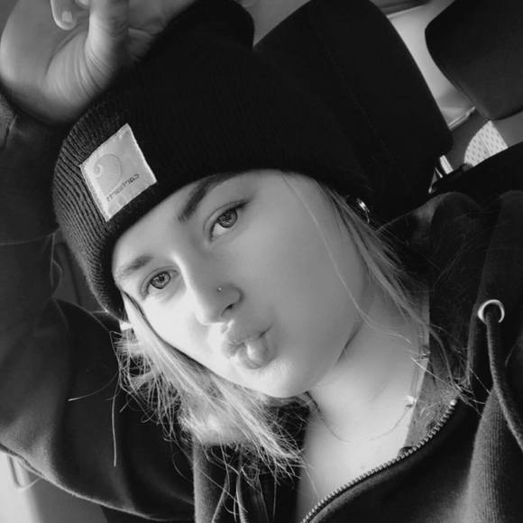 Profile Picture of Trinity Miller (@trinitymille181) on Poshmark