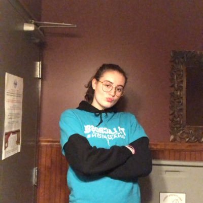 Profile Picture of Miranda Bloom (@mirandabloom15) on Twitter