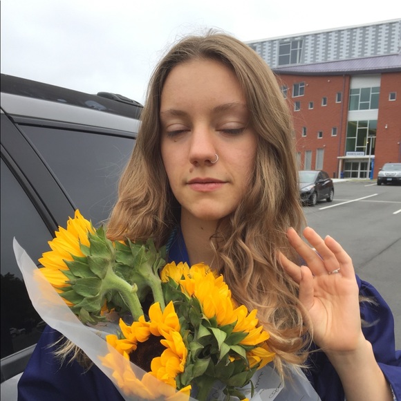 Profile Picture of Catherine Brockner (@cathybrock) on Poshmark