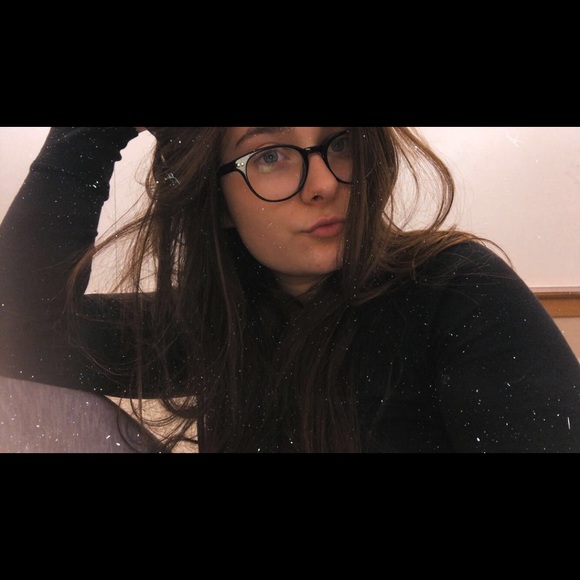 Profile Picture of Kaisey Bordinaro (@kais_bordinaro) on Poshmark