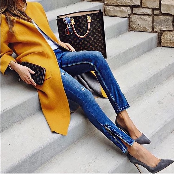 Profile Picture of Symone Reavis (@sreavis23) on Poshmark