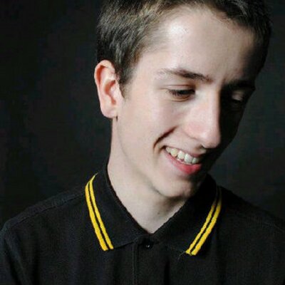 Robbie Hare - Twitter Profile Picture of Robbie Hare (@RobbieWillHare) on Twitter