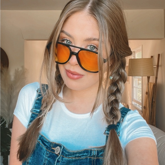 Profile Picture of Caitlin Duff-brown (@caitlindb) on Poshmark