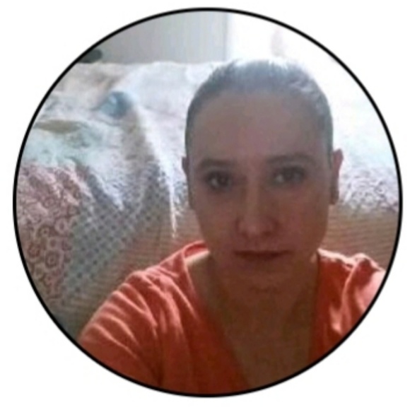 Profile Picture of Jennifer Ketchum (@jenniferketchum) on Poshmark