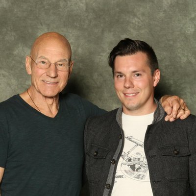 Profile Picture of Simon Foxx (@StarChiller01) on Twitter