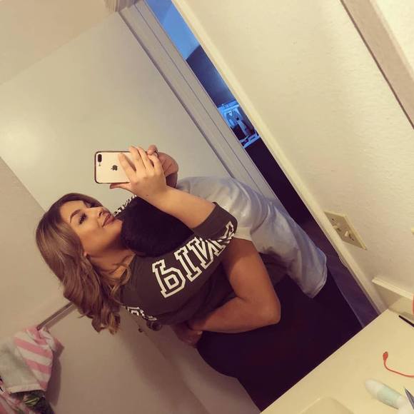 Profile Picture of Ariel Gomez (@arielgomez961) on Poshmark