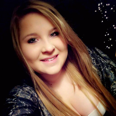 Profile Picture of Kelsie Schneider (@kelsienikole) on Twitter
