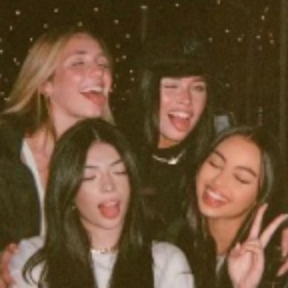 Profile Picture of Loren Harper (@loren4wc323) on Poshmark