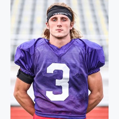 Profile Picture of Jonathan Mullins (@jxnxthxn3) on Twitter