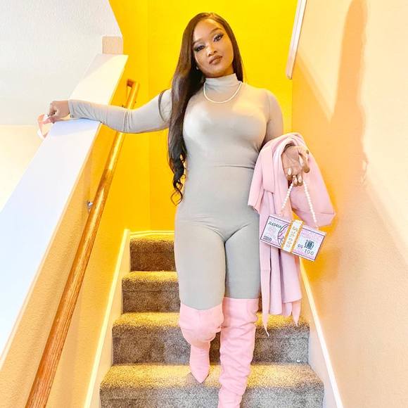 Profile Picture of Starlena Shavon (@starlena28) on Poshmark