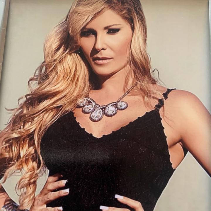 Profile Picture of Beth Raposo (@@bethraposo) on Tiktok