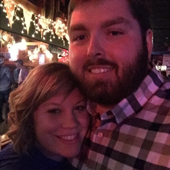 Profile Picture of Loren Harvey (@lorenharvey) on Poshmark