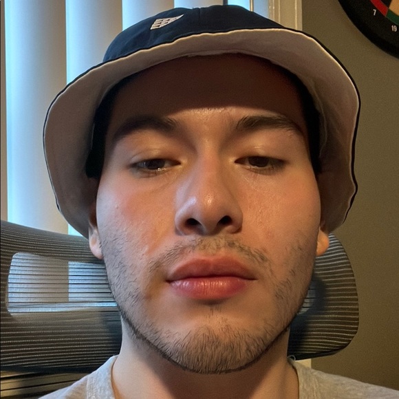 Profile Picture of Kevin Andrade (@kandrade1209) on Poshmark