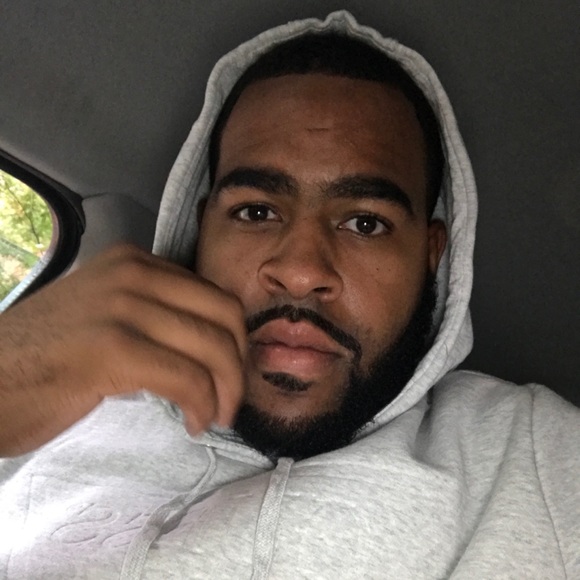 Profile Picture of Alex Noble (@alex_noble) on Poshmark