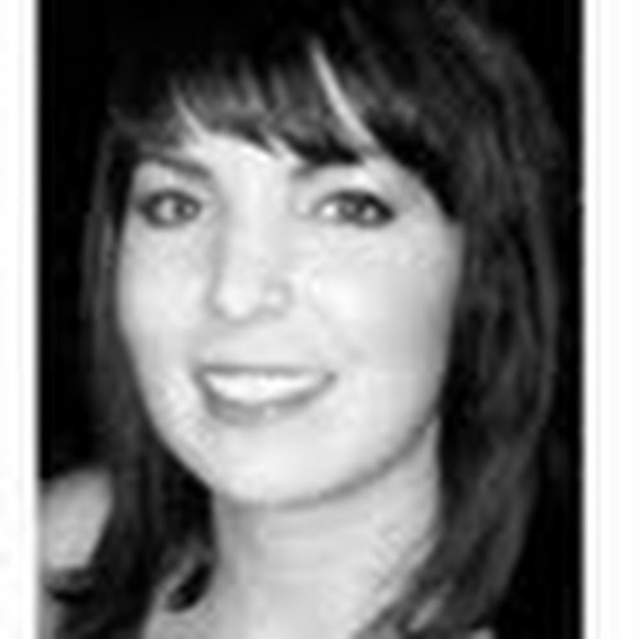 Profile Picture of Lindsey Nutter (@ltx1) on Poshmark