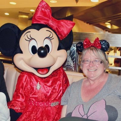 Profile Picture of Heidi Engel (@HeidiEngel7) on Twitter