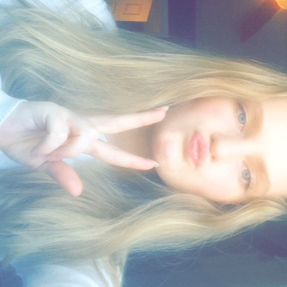 Profile Picture of Tabitha Andrews (@tandrews023) on Poshmark