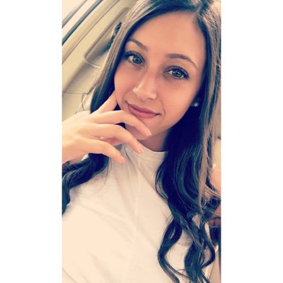 Profile Picture of Victoria Burns (@_torrrrrr) on Twitter