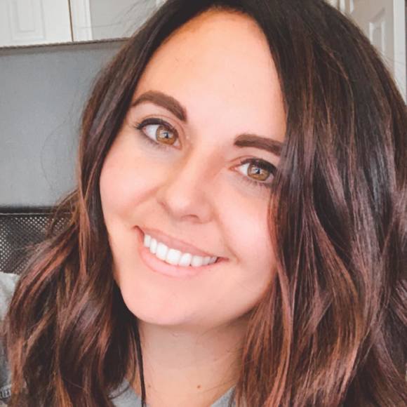 Haley Tolzmann - Poshmark Profile Picture of Haley Tolzmann (@haleymarie20) on Poshmark