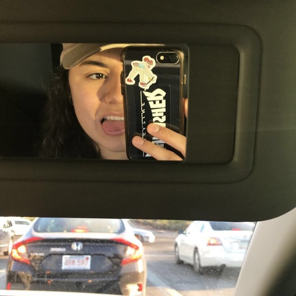 Profile Picture of Ysabel Rivera (@ysabelgisela17) on Poshmark
