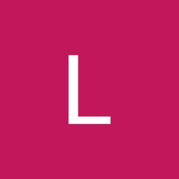 Profile Picture of Lauren Guenthardt (@lguenthardt) on Poshmark