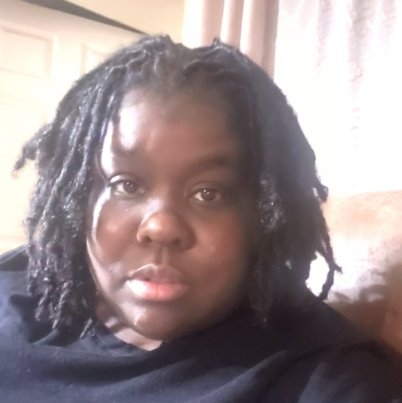 Profile Picture of Carlynn Haynes (@clee1972) on Poshmark