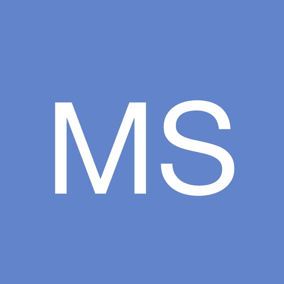 Profile Picture of Michelle Siniscalchi (@mmsin22) on Poshmark