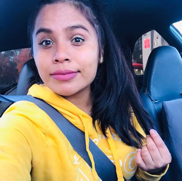 Profile Picture of Shaparrita Cavera (@shaparritac) on Poshmark