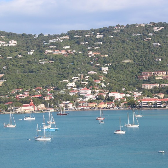 Profile Picture of Cheryl Detuccio (@cheryldetuccio) on Poshmark