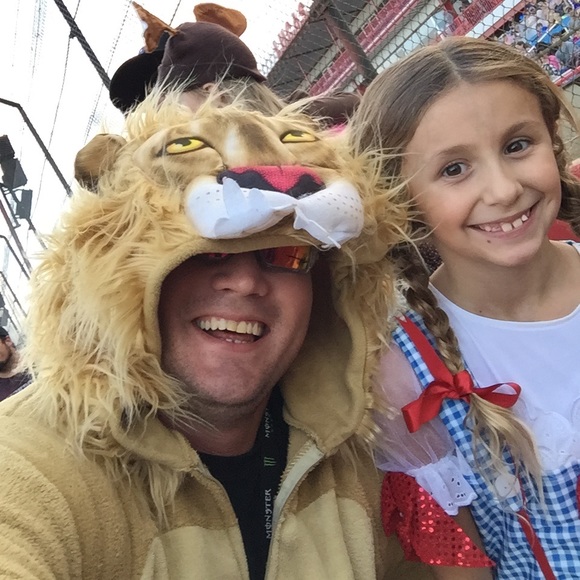 Profile Picture of Brett Snead (@brettsnead) on Poshmark