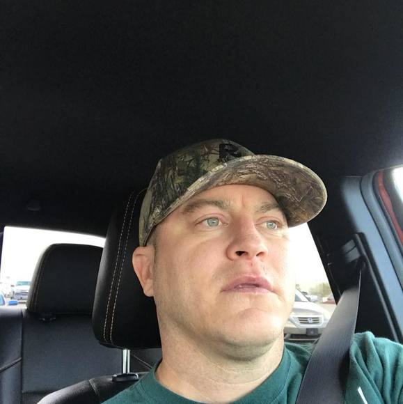 Profile Picture of Bill Cook (@ursoldier75) on Poshmark