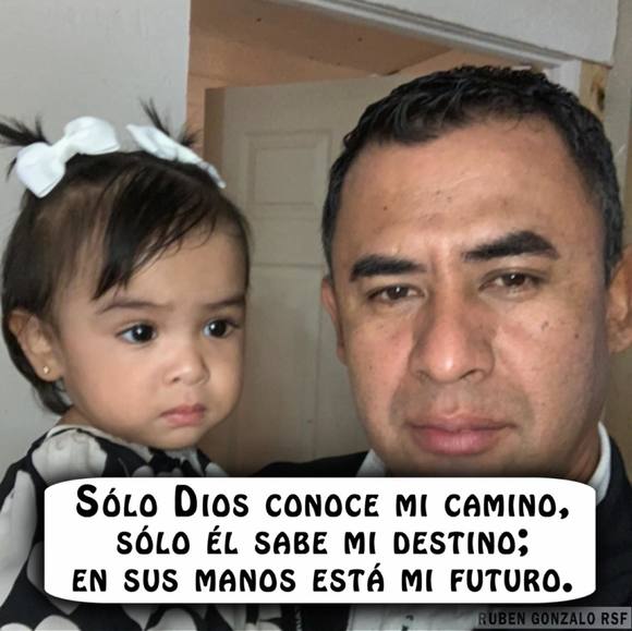 Profile Picture of Carlos Euceda (@cargioeu) on Poshmark