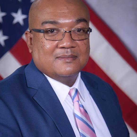 Profile Picture of Bruce Wade (@brucewade14) on Poshmark