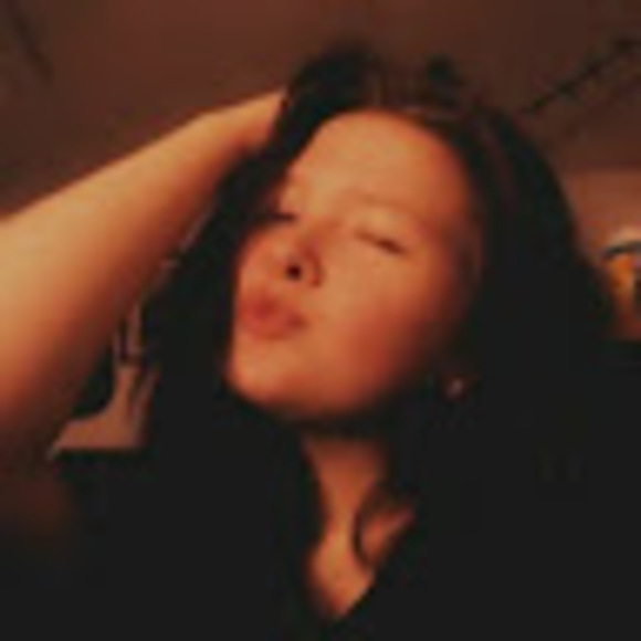 Trinity Stephens - Poshmark Profile Picture of Trinity Stephens (@trinityrae03) on Poshmark