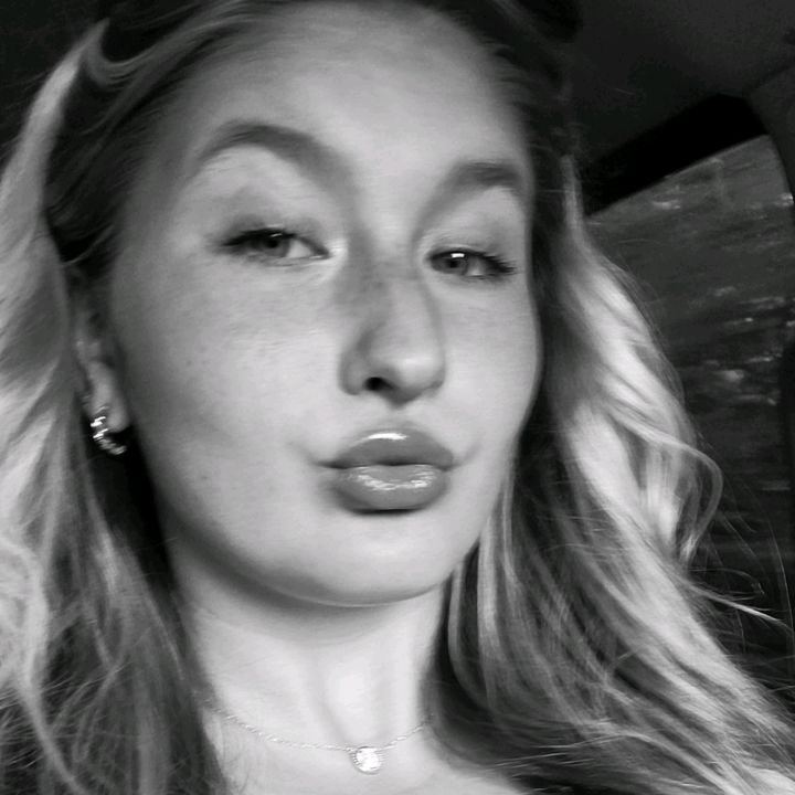 Profile Picture of Julia Bourne (@@juliabourne) on Tiktok