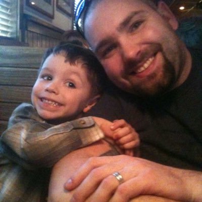 Profile Picture of Jeff Farnsworth (@jeffro9002) on Twitter