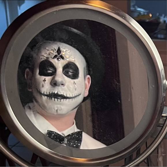 Profile Picture of Thomas Monks (@tjmonks93) on Poshmark