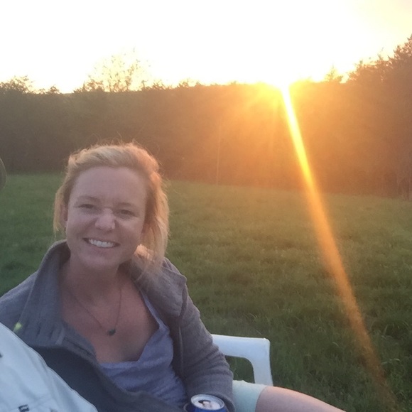 Profile Picture of Anna Briody (@annabriody) on Poshmark