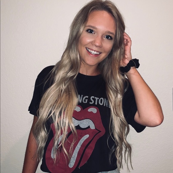 Profile Picture of Kaela Williams (@kmwilliams28) on Poshmark