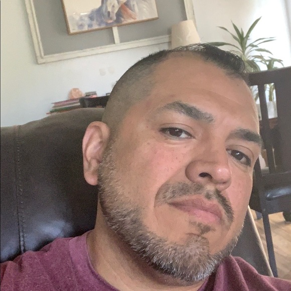 Profile Photo of Gregory Sanchez (@gsanchez3578) on Poshmark