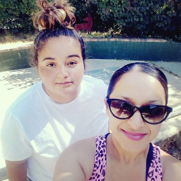 Profile Picture of Anna Leal (@leala7574) on Poshmark